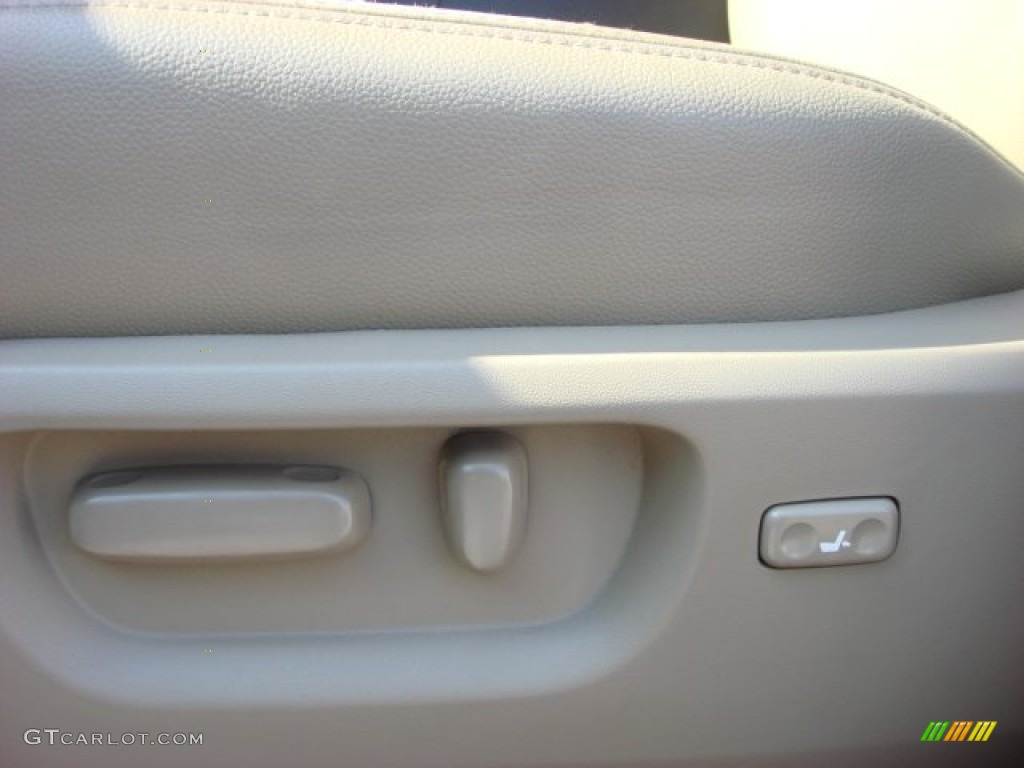 2008 Sequoia SR5 - Timberland Green Mica / Sand Beige photo #15