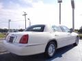 Vibrant White - Town Car Cartier L Photo No. 5