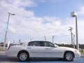 Vibrant White - Town Car Cartier L Photo No. 6
