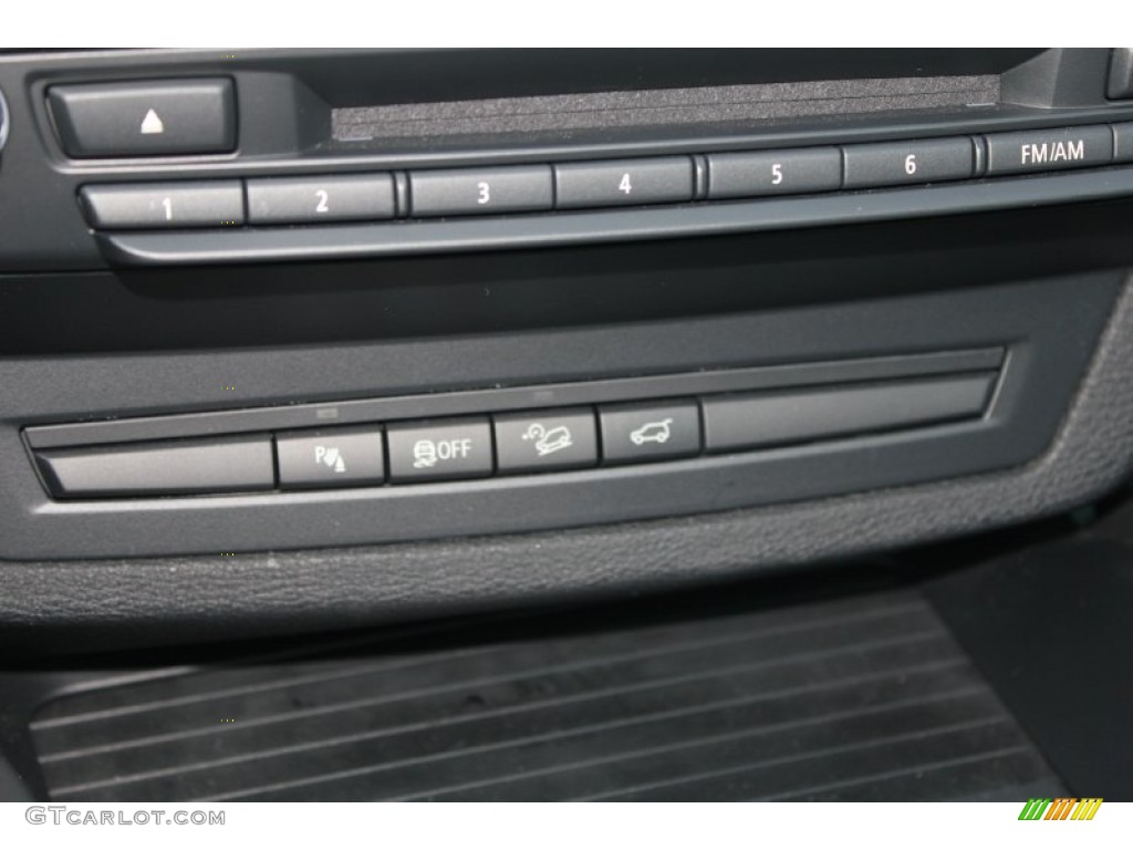 2011 BMW X6 xDrive50i Controls Photo #53617754