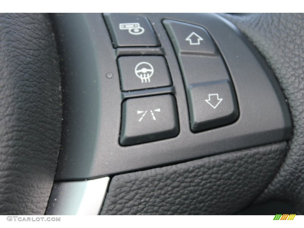 2011 BMW X6 xDrive50i Controls Photo #53617785