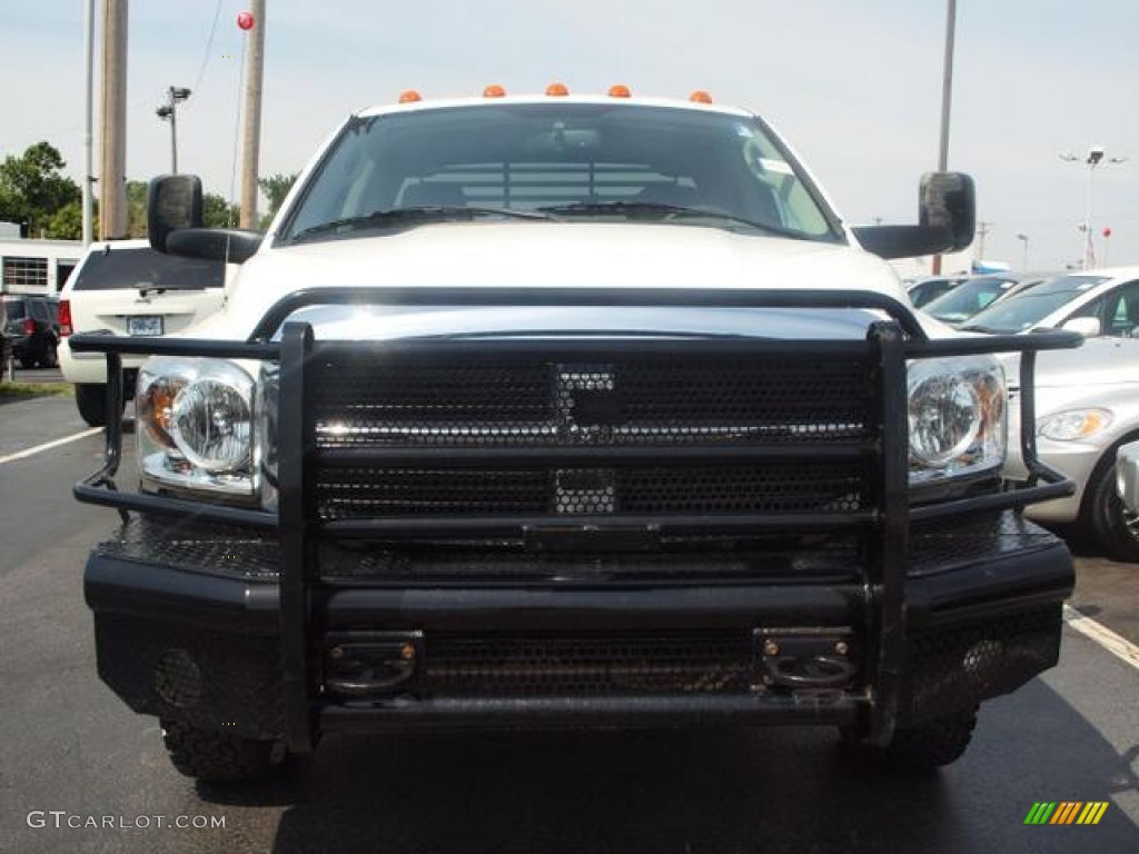 2007 Ram 3500 ST Quad Cab 4x4 Dually - Bright White / Khaki photo #8