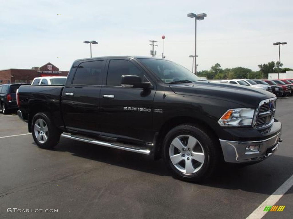 2011 Ram 1500 Big Horn Crew Cab 4x4 - Brilliant Black Crystal Pearl / Light Pebble Beige/Bark Brown photo #2