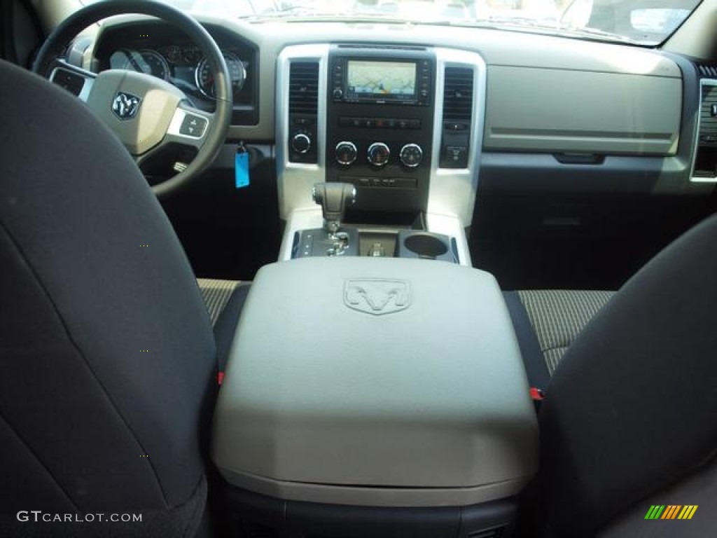 2011 Ram 1500 Big Horn Crew Cab 4x4 - Brilliant Black Crystal Pearl / Light Pebble Beige/Bark Brown photo #9
