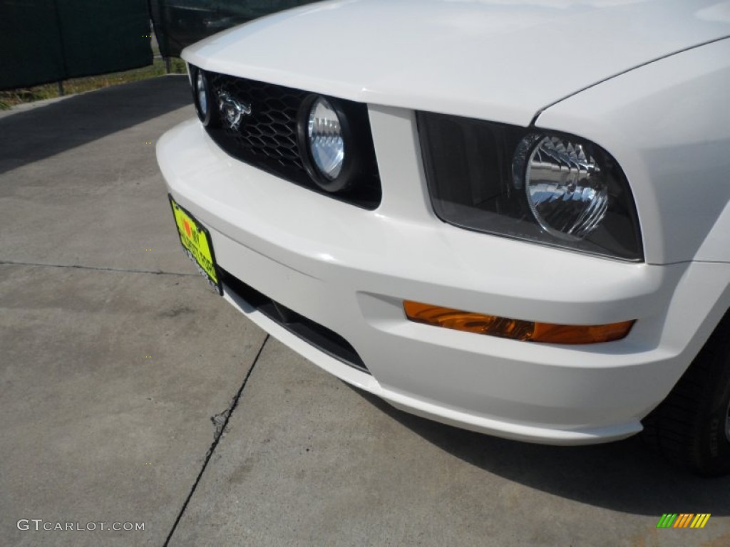 2007 Mustang GT Premium Coupe - Performance White / Black/Red photo #12
