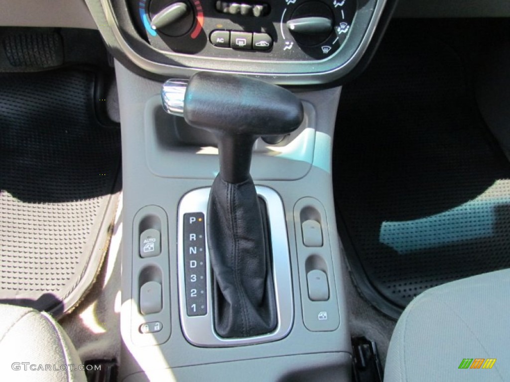 2005 L Series L300 Sedan - Berry Red / Grey photo #14