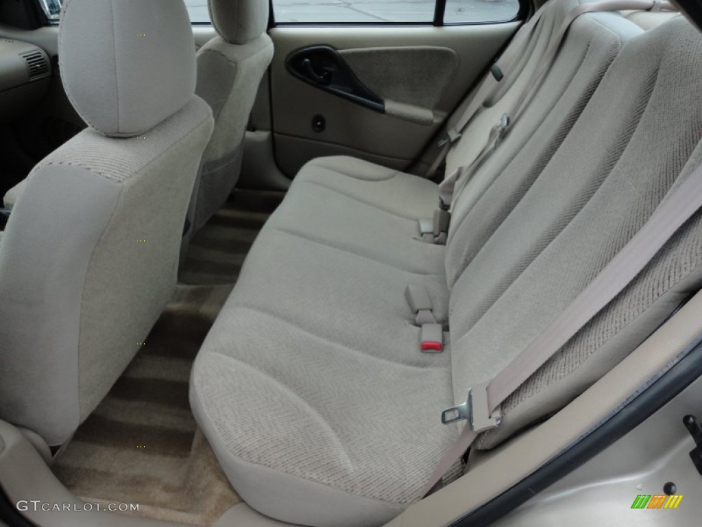 Neutral Beige Interior 2003 Chevrolet Cavalier LS Sedan Photo #53627036