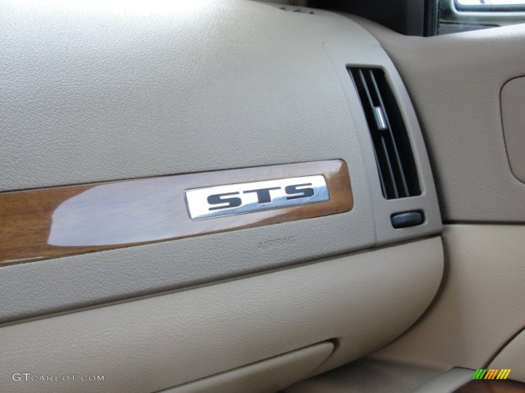 2005 STS V8 - Silver Green / Cashmere photo #28