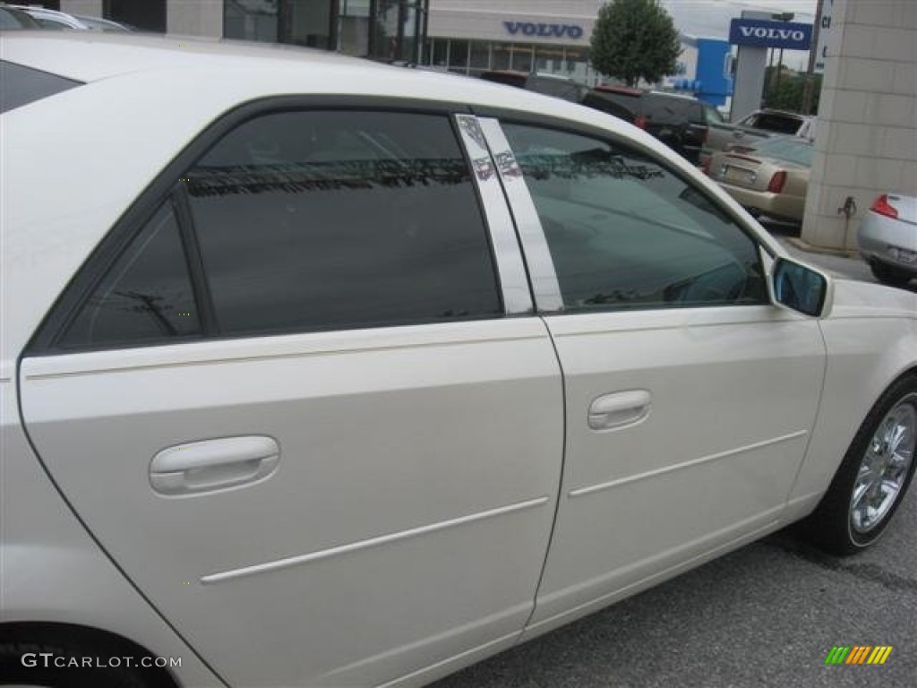 2003 CTS Sedan - White Diamond / Light Neutral photo #49
