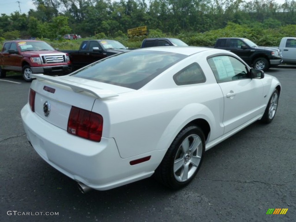 2006 Mustang GT Premium Coupe - Performance White / Red/Dark Charcoal photo #2