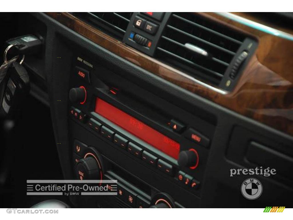 2006 3 Series 330i Sedan - Jet Black / Black photo #15