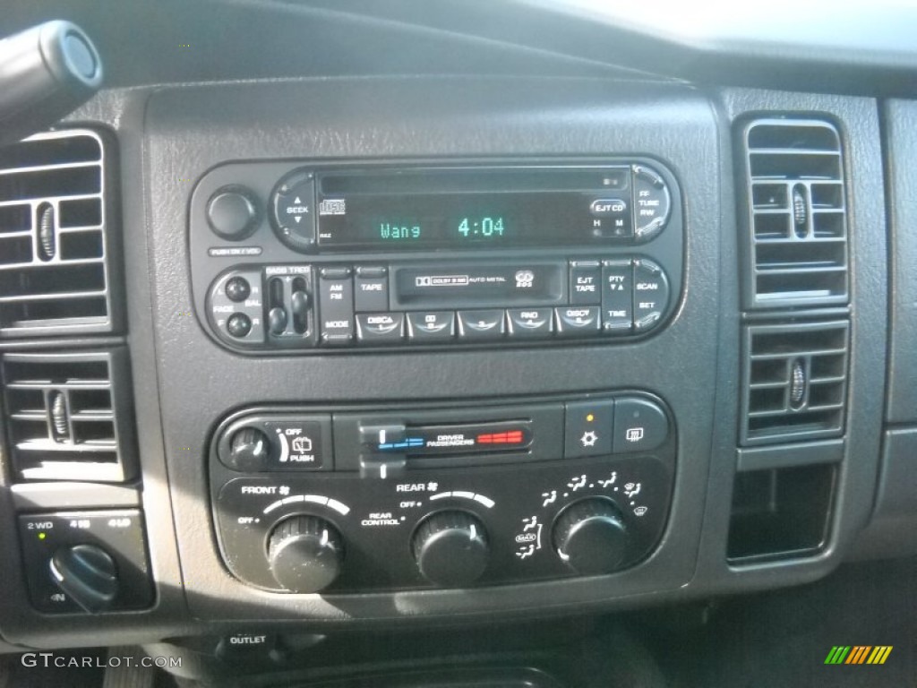 2002 Dodge Durango SLT 4x4 Audio System Photo #53638452