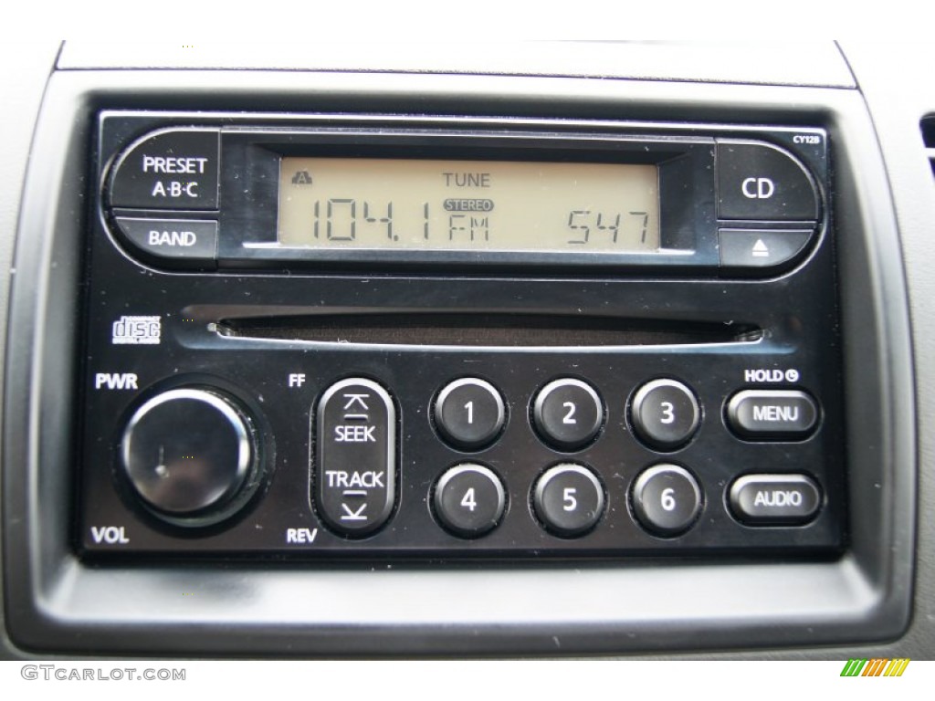 2005 Nissan Frontier SE King Cab Audio System Photo #53638818