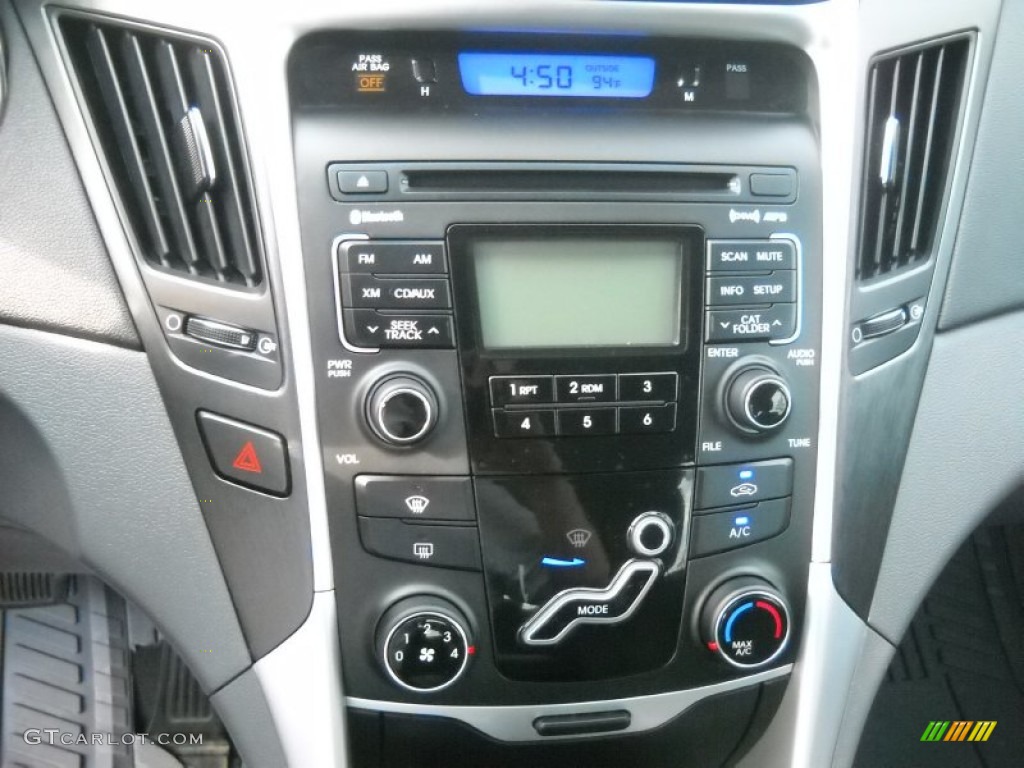 2011 Hyundai Sonata GLS Controls Photo #53639175