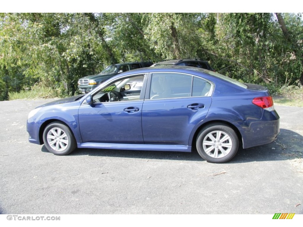 2010 Legacy 2.5i Premium Sedan - Azurite Blue Metallic / Warm Ivory photo #12