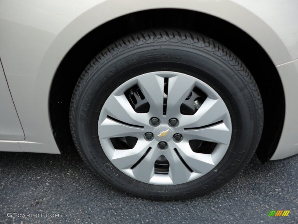 2012 Chevrolet Cruze LS Wheel Photo #53641189