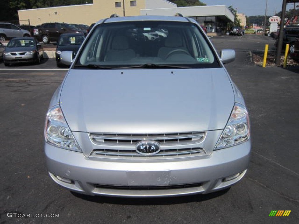 2009 Sedona EX - Clear Silver / Gray photo #2