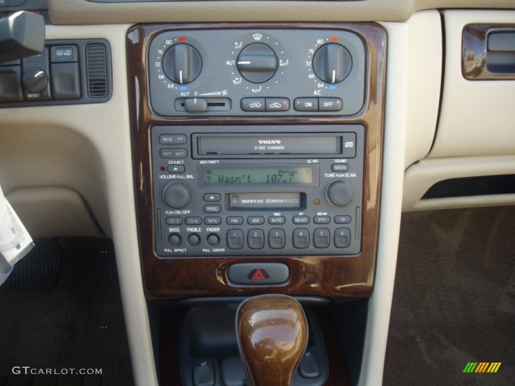 2004 Volvo C70 Low Pressure Turbo Controls Photo #53643778