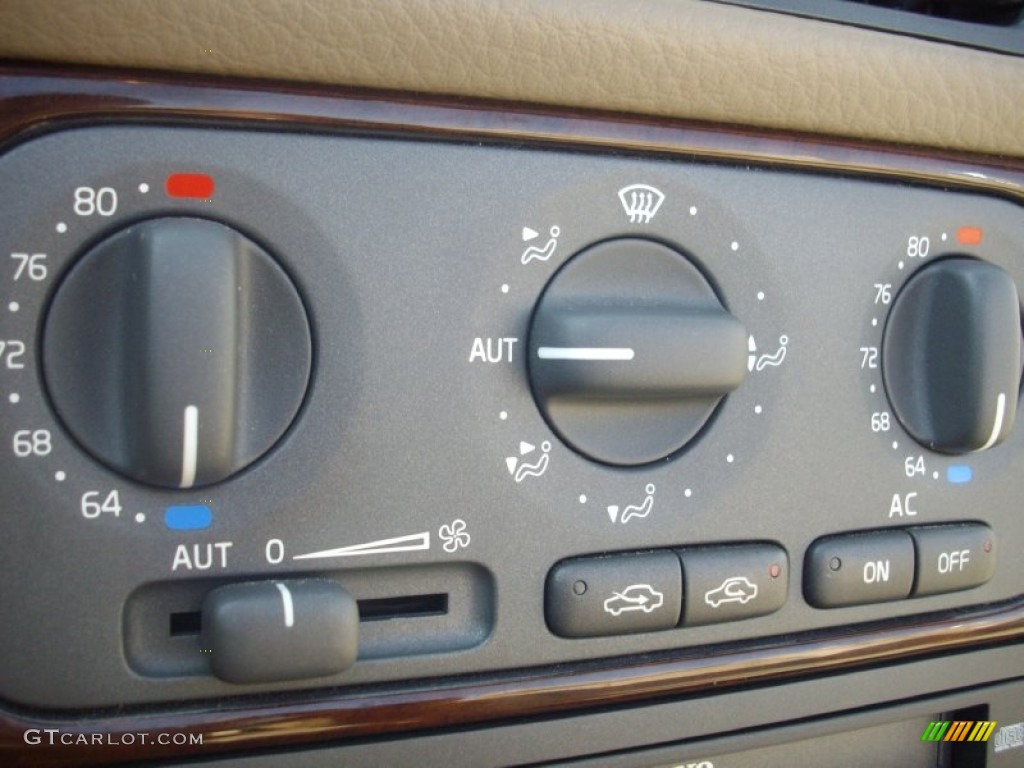 2004 Volvo C70 Low Pressure Turbo Controls Photo #53643811
