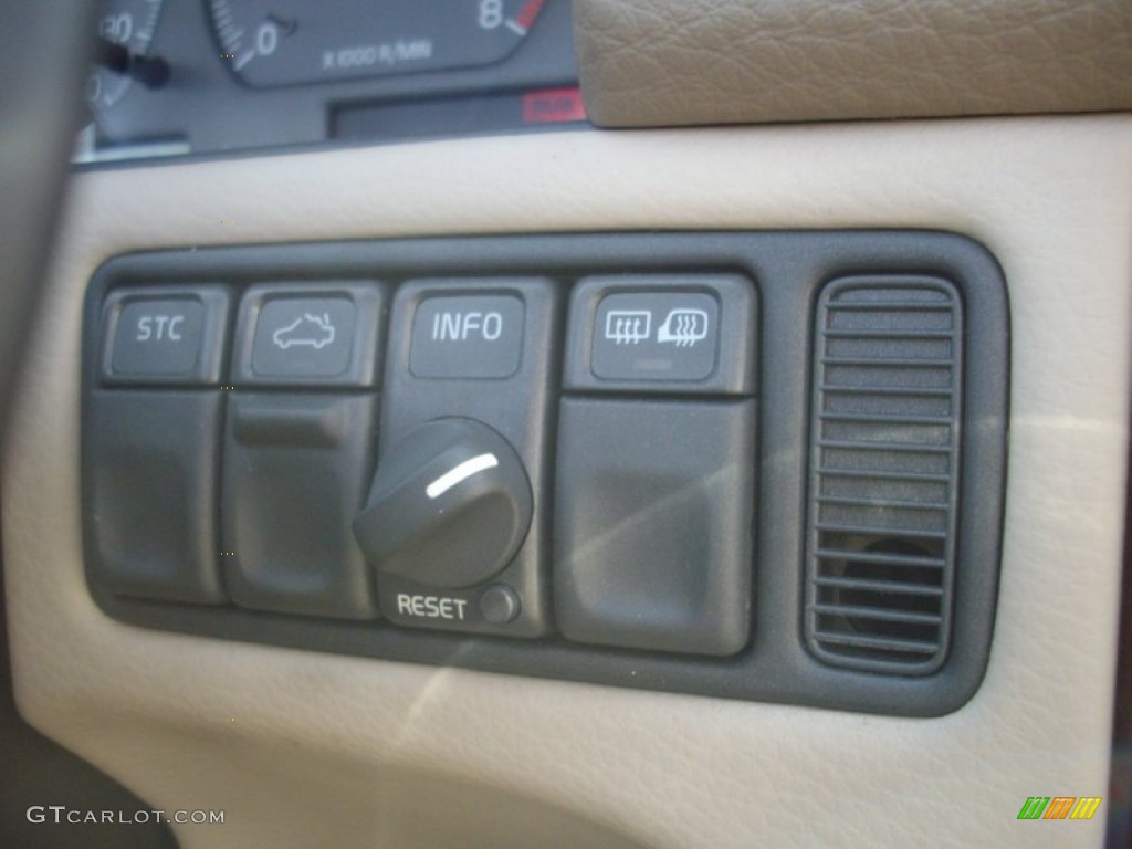 2004 Volvo C70 Low Pressure Turbo Controls Photo #53643880