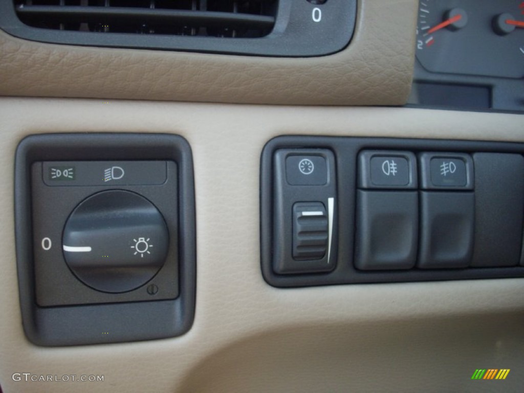 2004 Volvo C70 Low Pressure Turbo Controls Photo #53643910
