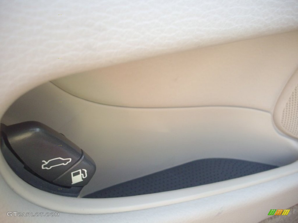 2004 C70 Low Pressure Turbo - Passion Red / Beige photo #24