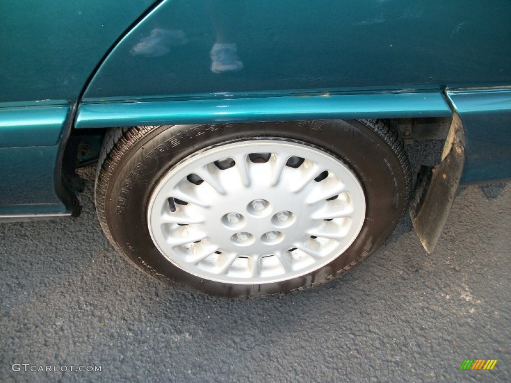 1998 Oldsmobile Achieva SL Wheel Photos