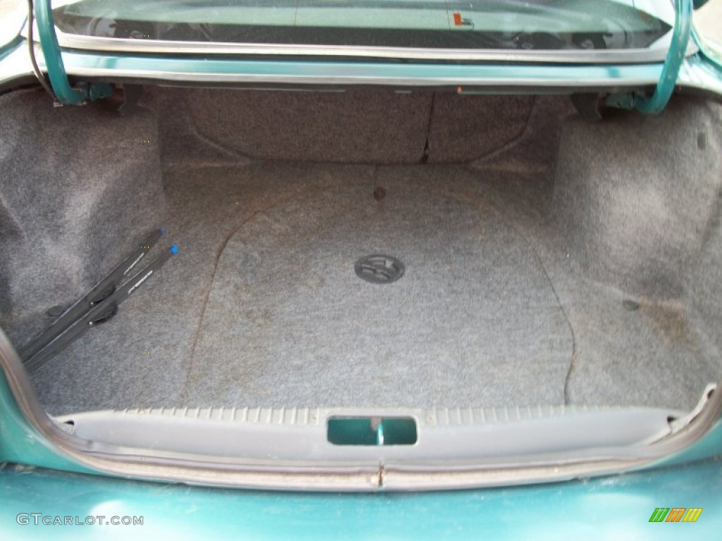 1998 Oldsmobile Achieva SL Trunk Photo #53645847