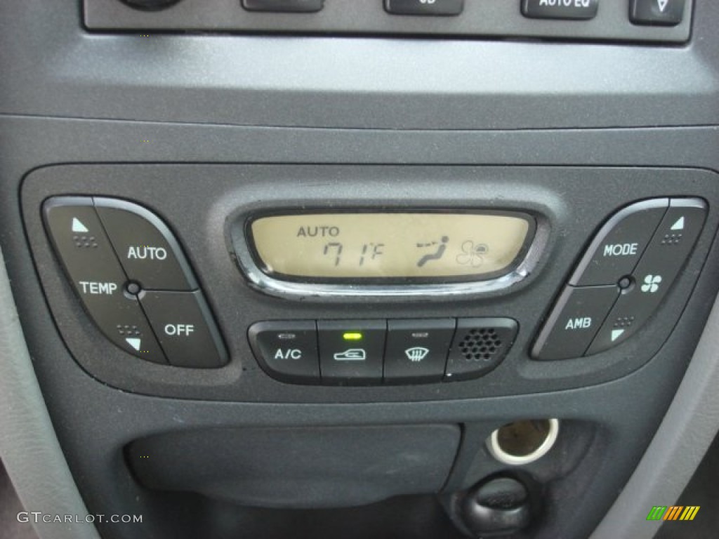 2005 Hyundai Santa Fe LX 3.5 Controls Photos