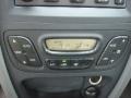 2005 Hyundai Santa Fe Gray Interior Controls Photo