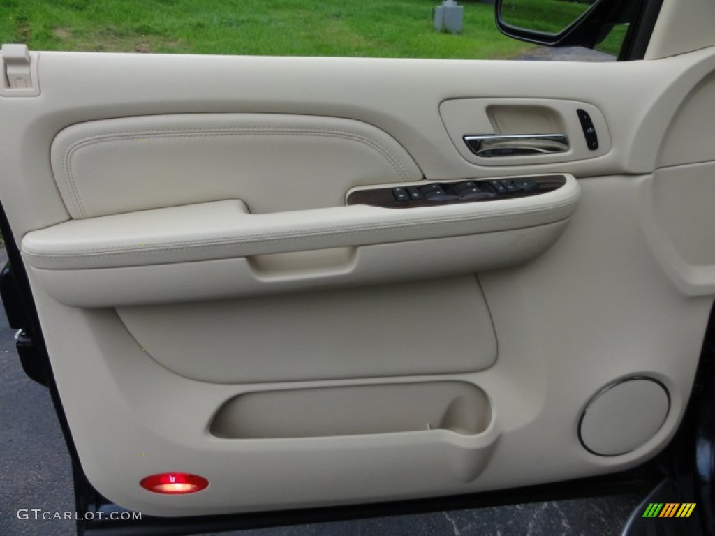 2008 Cadillac Escalade AWD Cocoa/Very Light Linen Door Panel Photo #53648409