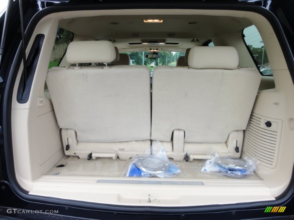 2008 Cadillac Escalade AWD Trunk Photo #53648565