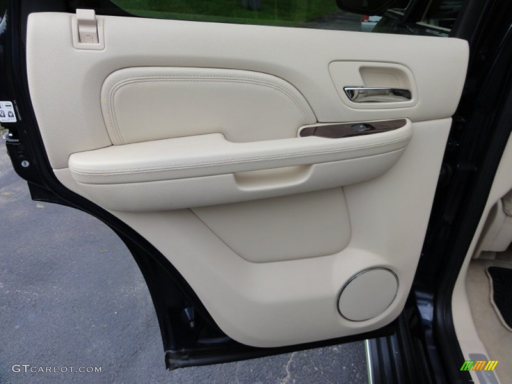 2008 Cadillac Escalade AWD Cocoa/Very Light Linen Door Panel Photo #53648596