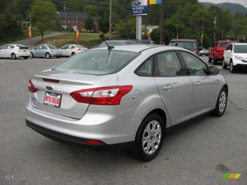 2012 Focus SE Sedan - Ingot Silver Metallic / Stone photo #6