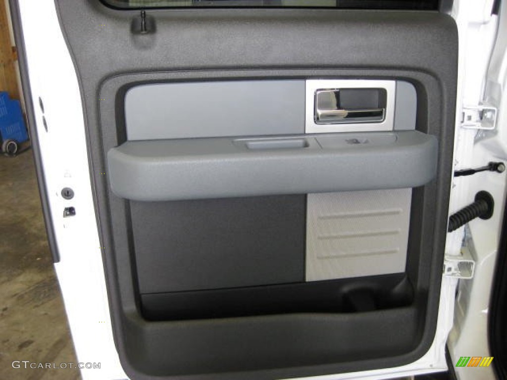 2011 F150 XLT SuperCrew 4x4 - Oxford White / Steel Gray photo #18