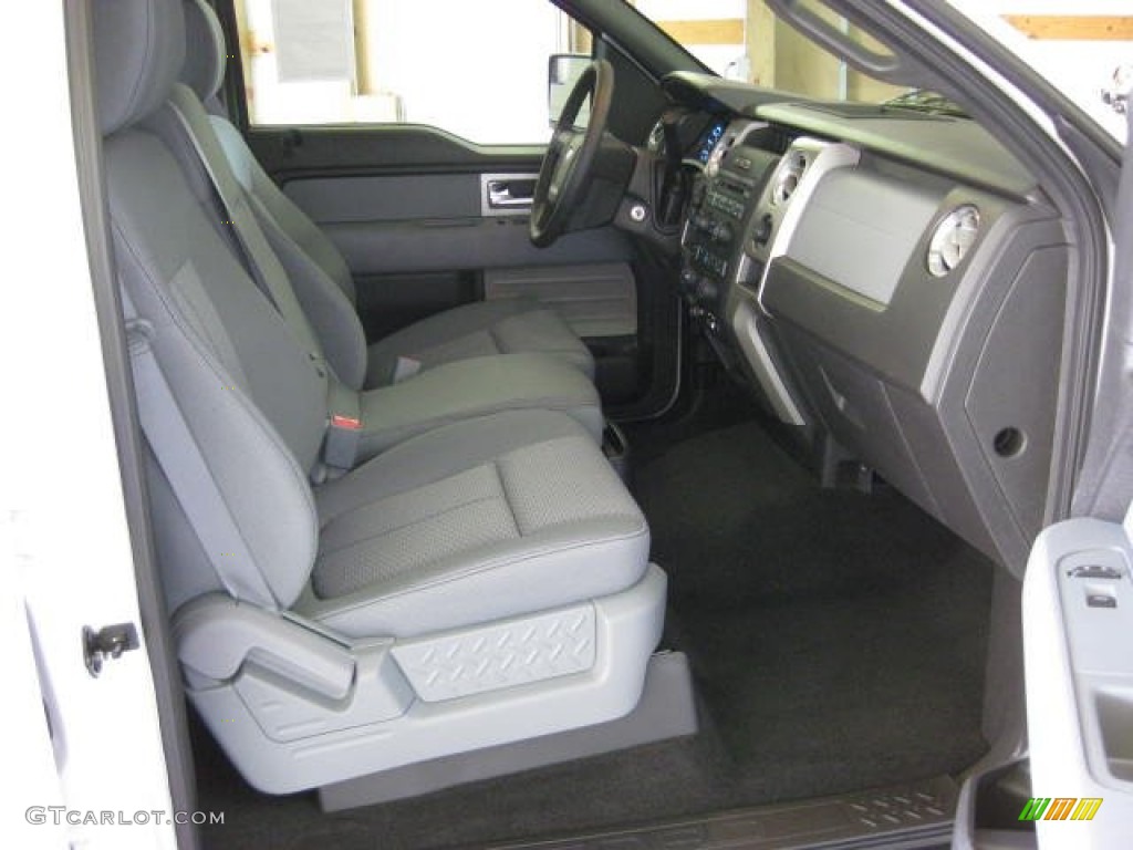 2011 F150 XLT SuperCrew 4x4 - Oxford White / Steel Gray photo #19