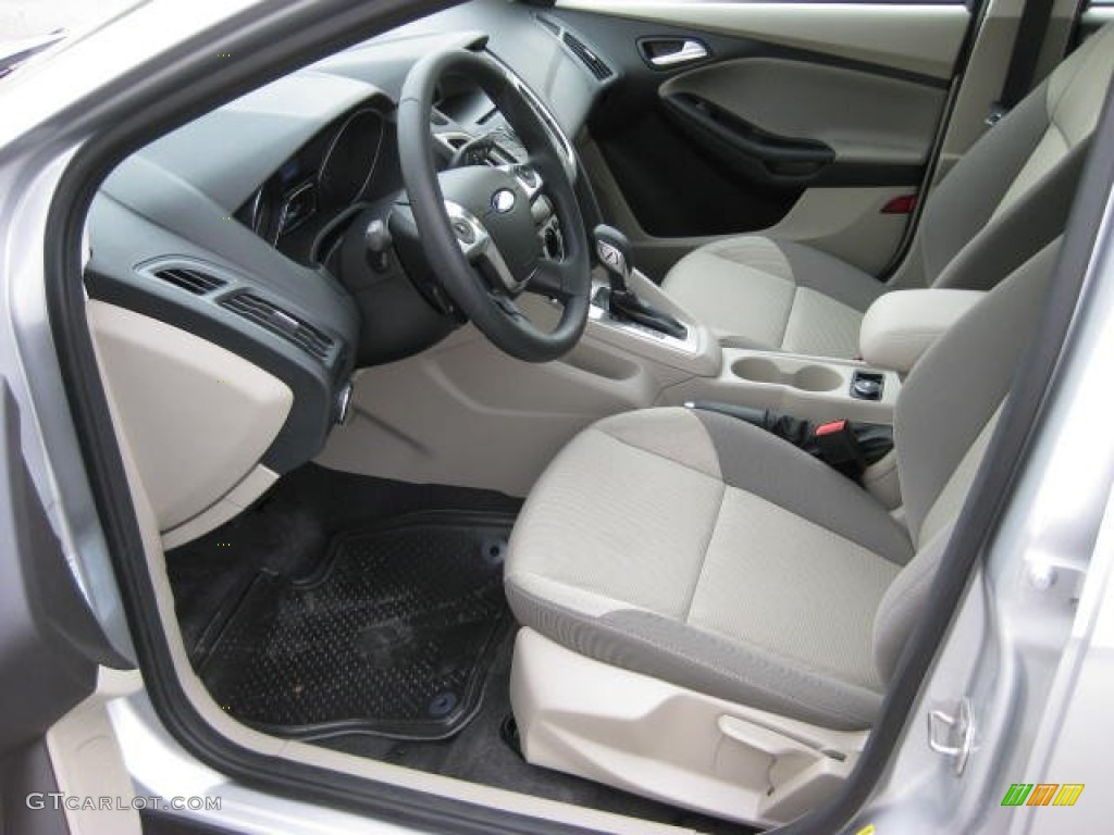 2012 Focus SE Sedan - Ingot Silver Metallic / Stone photo #11