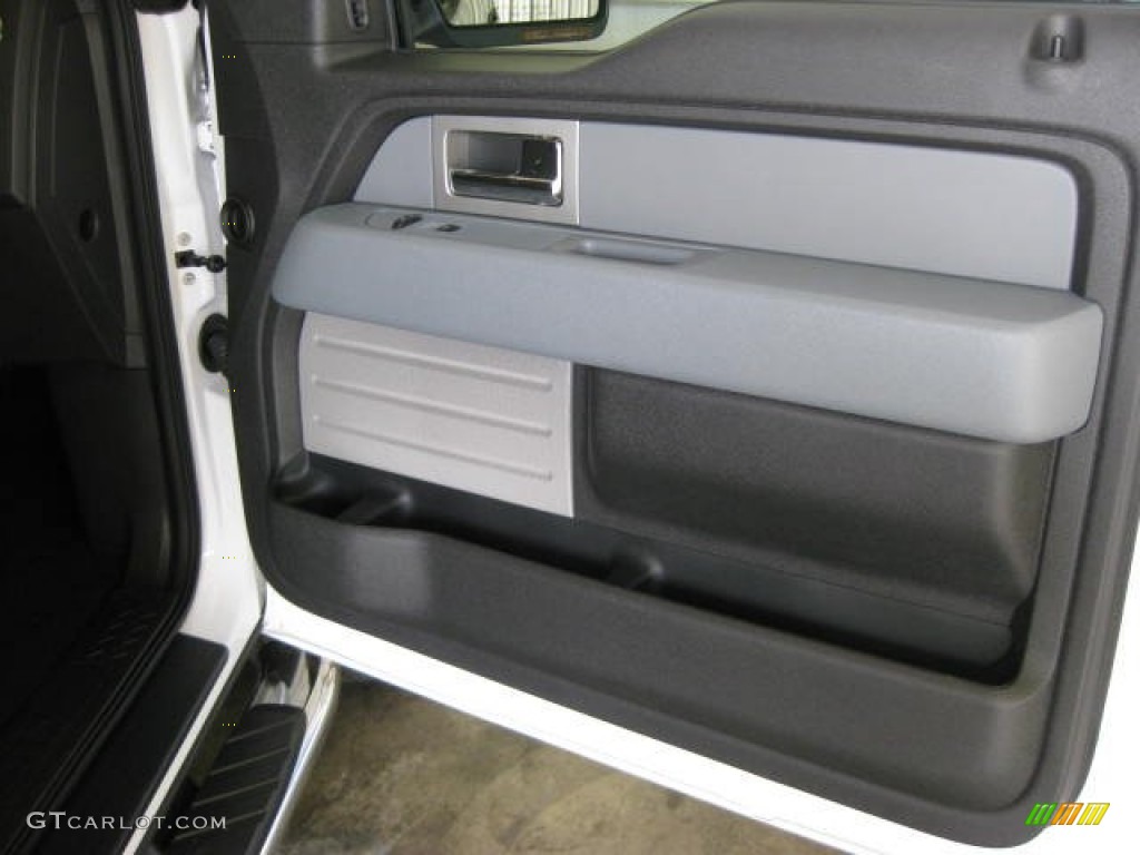 2011 F150 XLT SuperCrew 4x4 - Oxford White / Steel Gray photo #21
