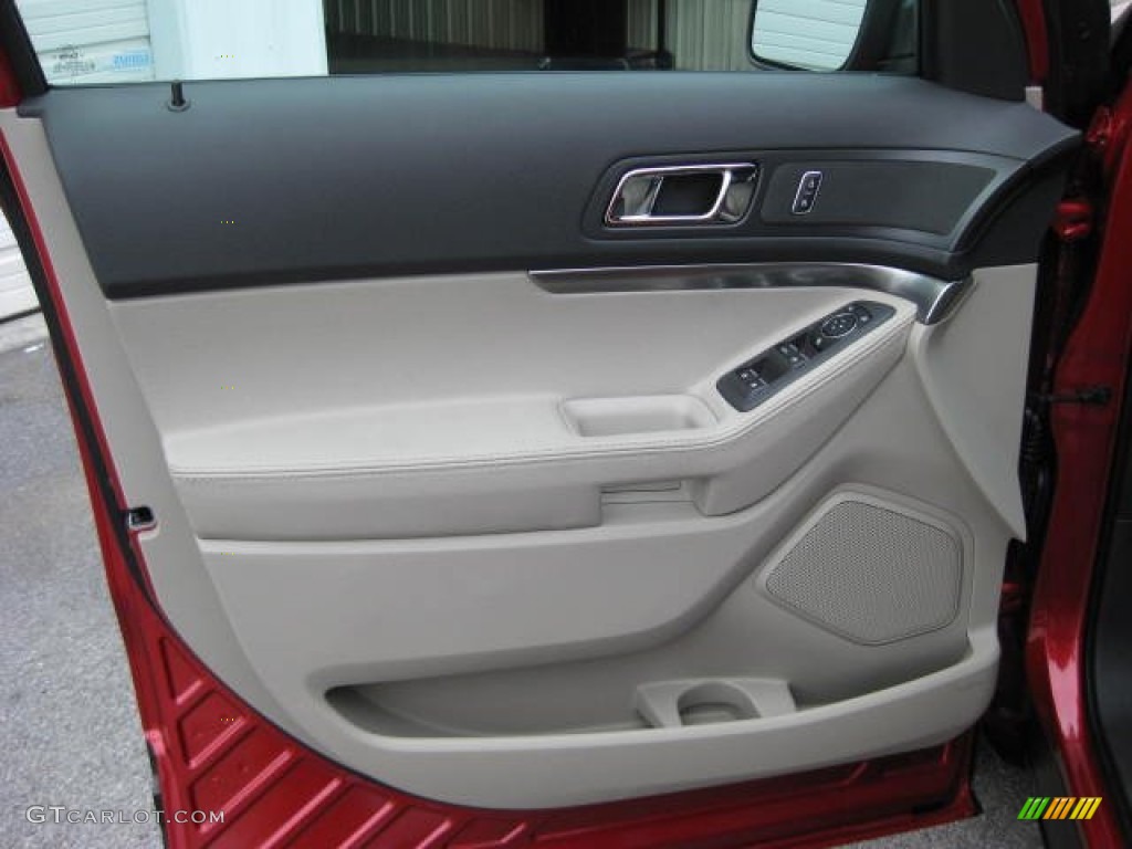 2012 Ford Explorer 4WD Door Panel Photos