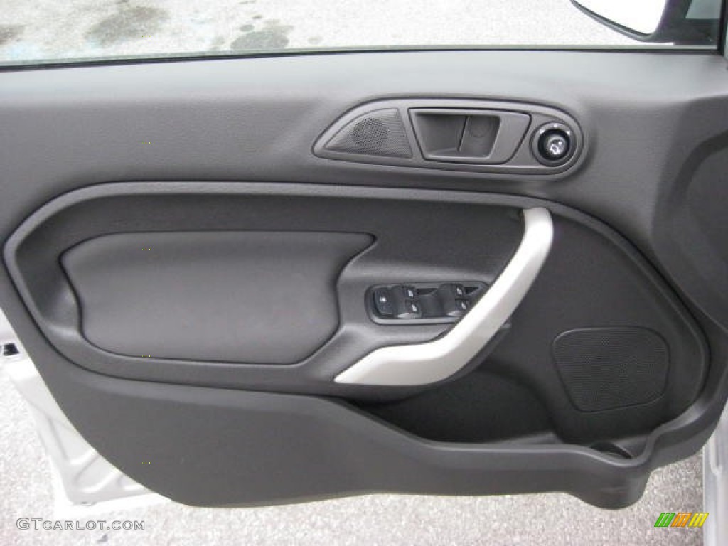 2012 Ford Fiesta SE Hatchback Charcoal Black Door Panel Photo #53650164