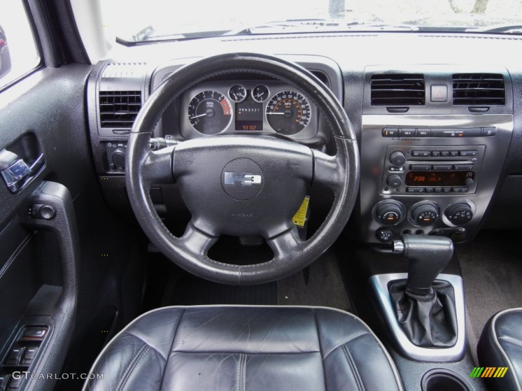 2006 Hummer H3 Standard H3 Model Ebony Black/Pewter Gray Dashboard Photo #53651792