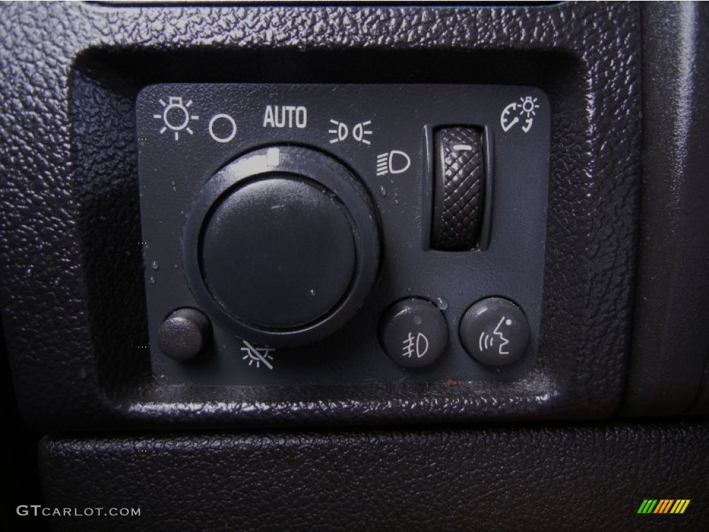 2006 Hummer H3 Standard H3 Model Controls Photo #53651864