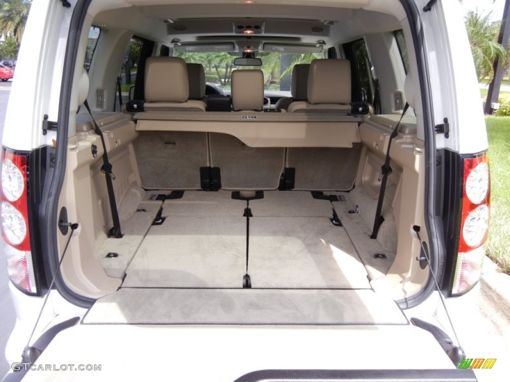 2011 Land Rover LR4 HSE LUX Trunk Photo #53652512