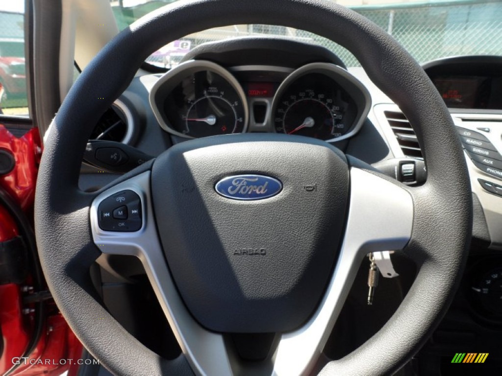 2012 Ford Fiesta SE Hatchback Charcoal Black Steering Wheel Photo #53654802