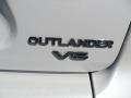 2010 Mitsubishi Outlander XLS Badge and Logo Photo