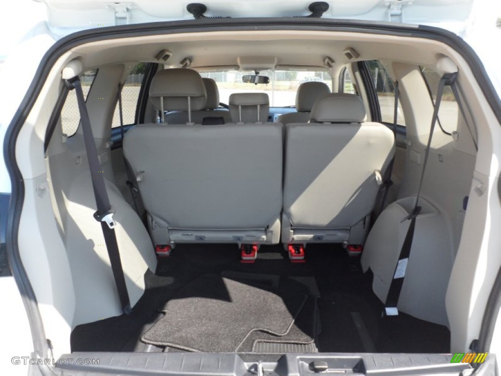 2010 Mitsubishi Outlander XLS Trunk Photo #53656445