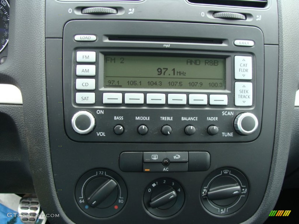2007 Volkswagen Jetta GLI Sedan Audio System Photos