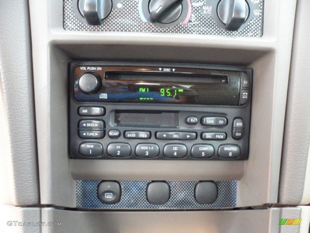 2002 Ford Mustang V6 Coupe Audio System Photo #53660909