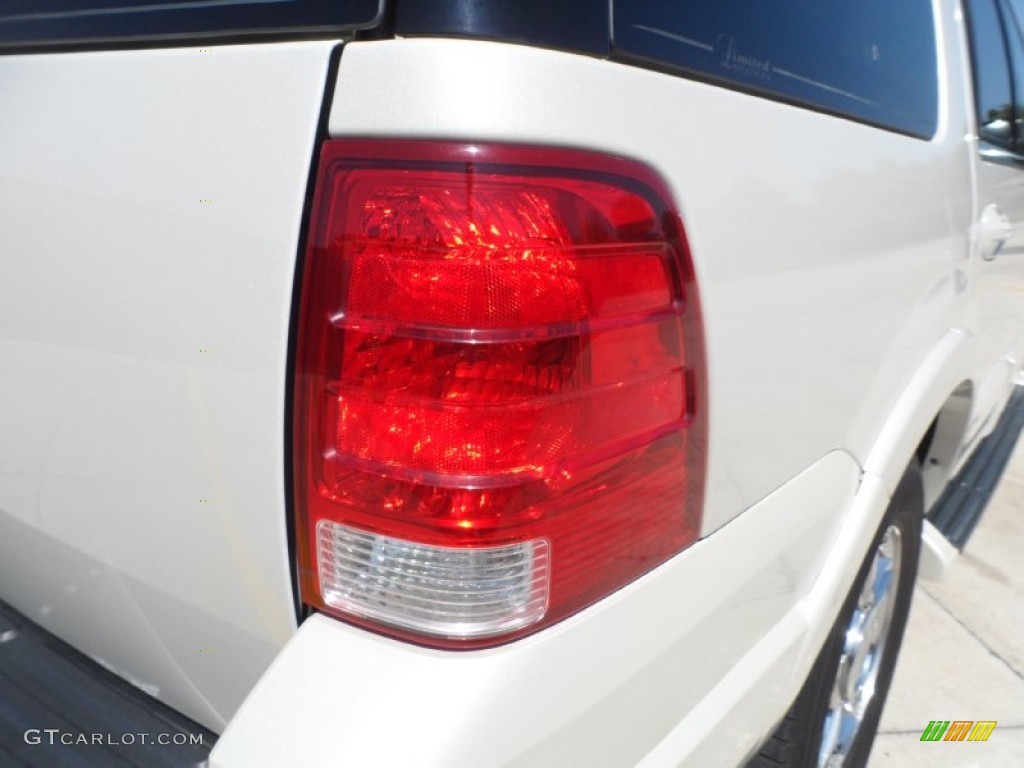 2006 Expedition Limited - Cashmere Tri-Coat Metallic / Medium Parchment photo #17