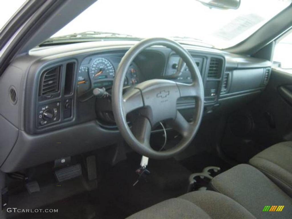 2004 Silverado 1500 Regular Cab - Summit White / Dark Charcoal photo #12